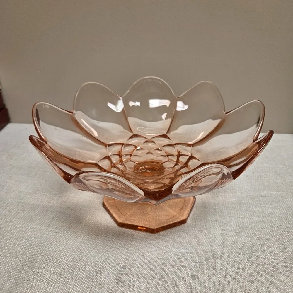 McKee #1776 Lotus‎ Compote Bowl In pink